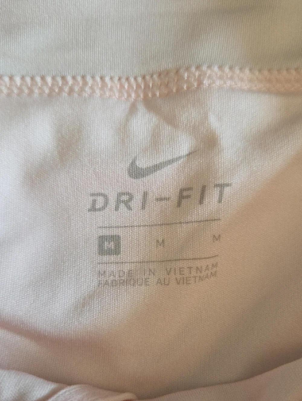Nike Women's Light Pink Athletic Dry Fit Shorts Sz MEDIUM
